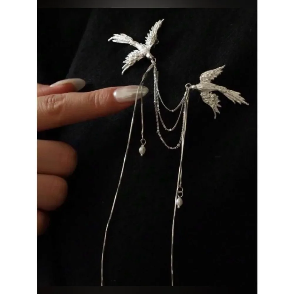 Silver Bird Chain Brooch M777